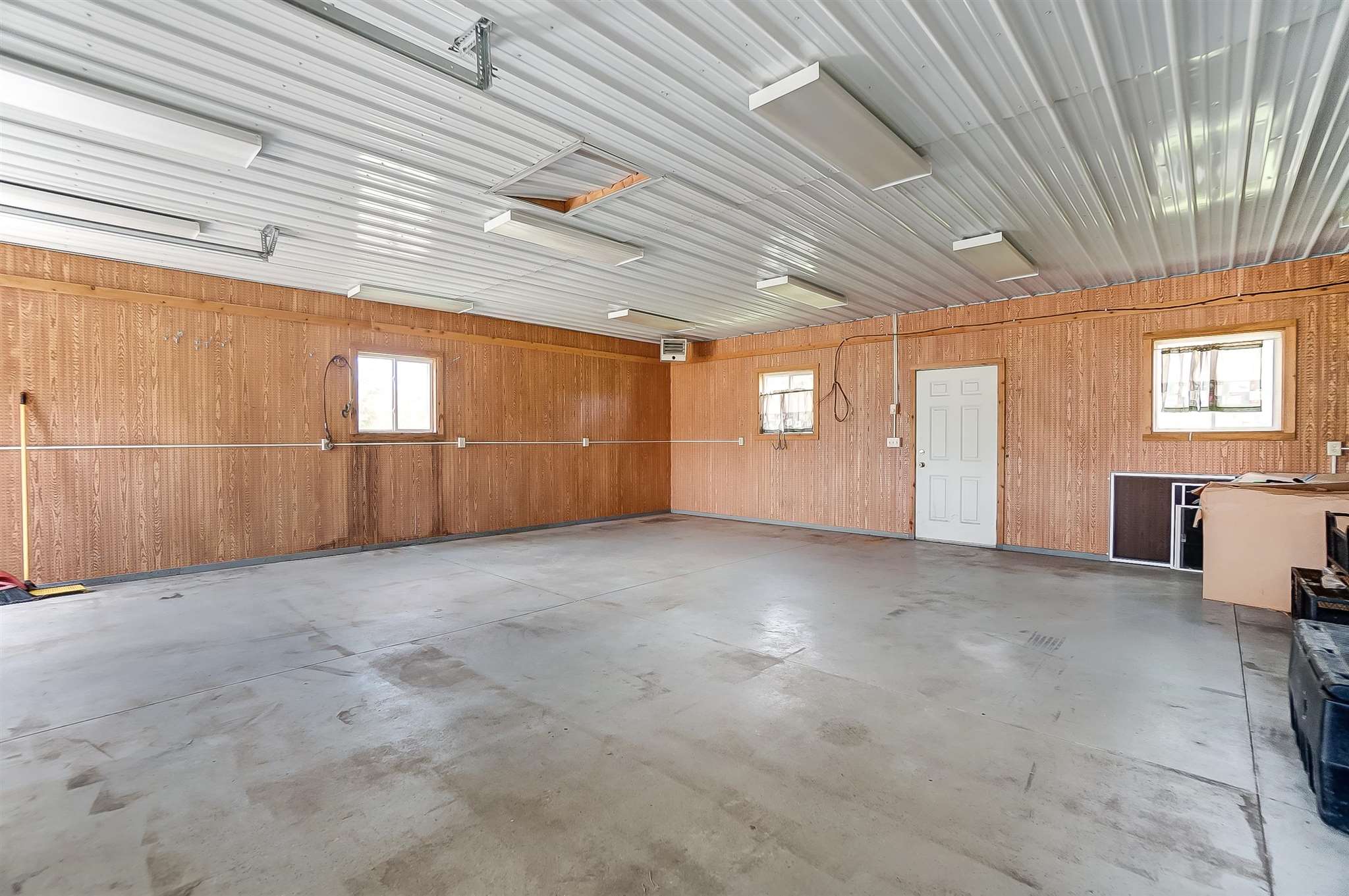 16807 Painter Road Leo, IN 46765 - Photo 22 of 34
