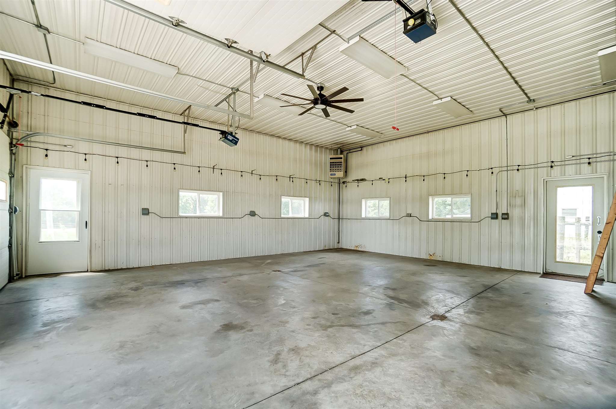 16807 Painter Road Leo, IN 46765 - Photo 24 of 34