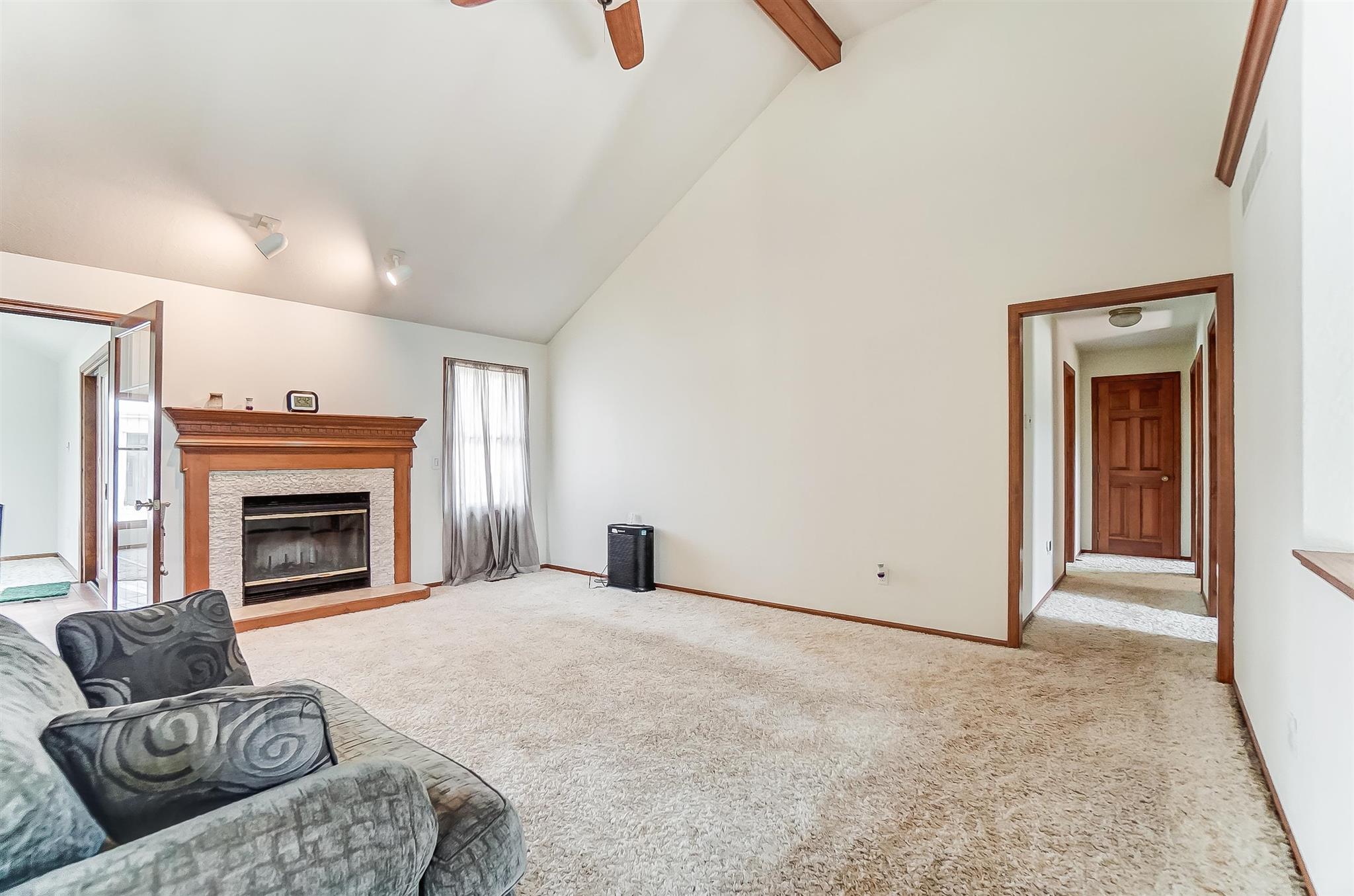 16807 Painter Road Leo, IN 46765 - Photo 8 of 34