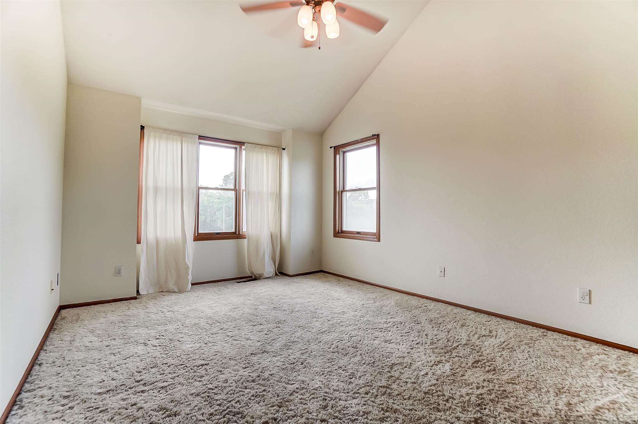 16807 Painter Road Leo, IN 46765 - Photo 9 of 34
