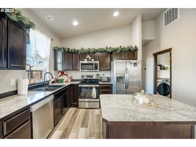 $322,400 | 313 Lincoln Avenue, Umatilla, OR 97882