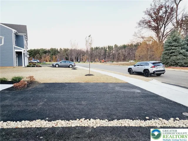 $2,450 | 1255 Susan Circle, Breinigsville, PA 18031