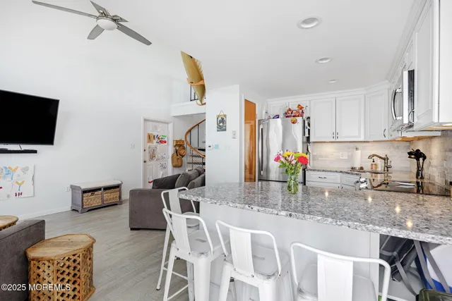 $2,300 | 9 Pearl Street, Unit 1G, Beach Haven, NJ 08008