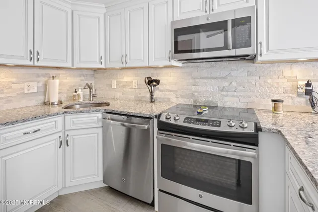 $2,300 | 9 Pearl Street, Unit 1G, Beach Haven, NJ 08008