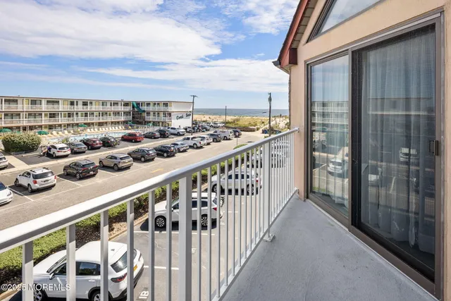 $2,300 | 9 Pearl Street, Unit 1G, Beach Haven, NJ 08008