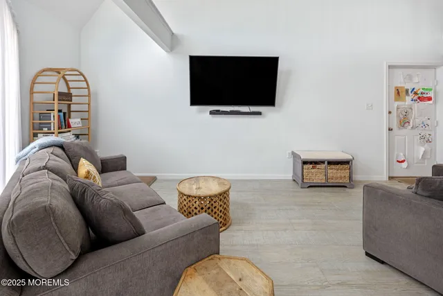 $2,300 | 9 Pearl Street, Unit 1G, Beach Haven, NJ 08008