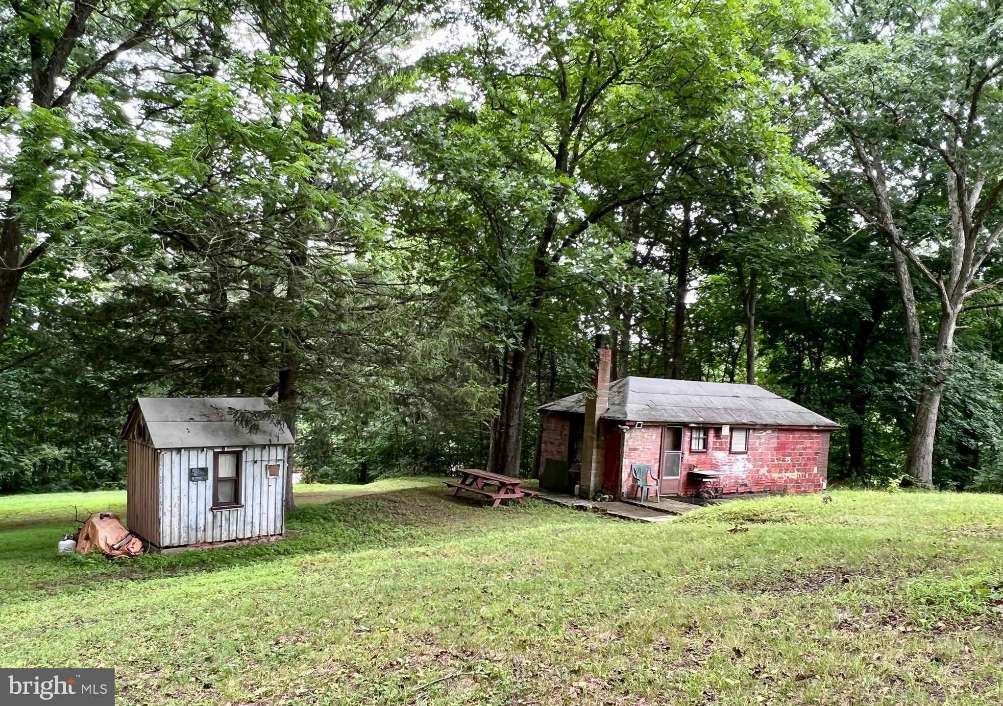10 Co Rte 2/3 Hedgesville, WV 25427 - Photo 5 of 48 No neighbors in site.