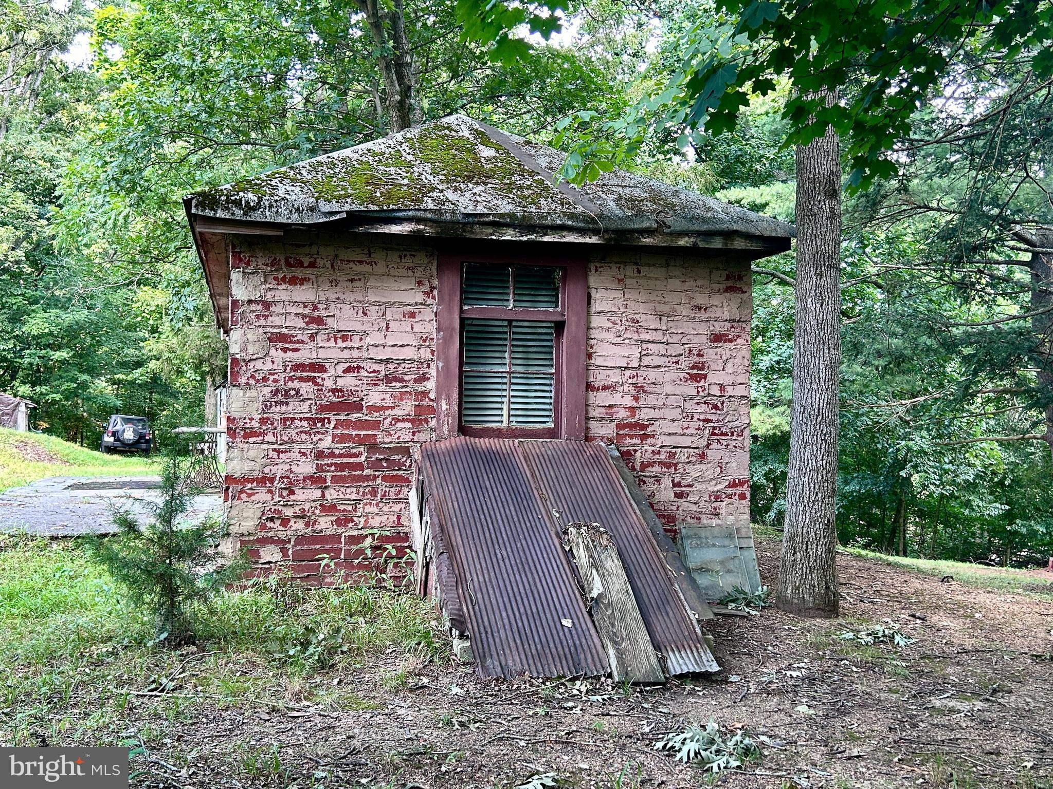 10 Co Rte 2/3 Hedgesville, WV 25427 - Photo 6 of 48 Side view.