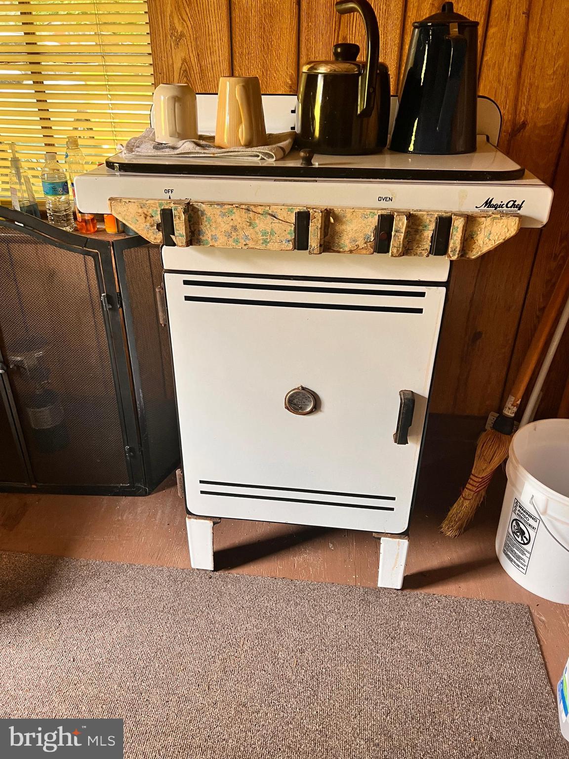 10 Co Rte 2/3 Hedgesville, WV 25427 - Photo 9 of 48 Propane stove.