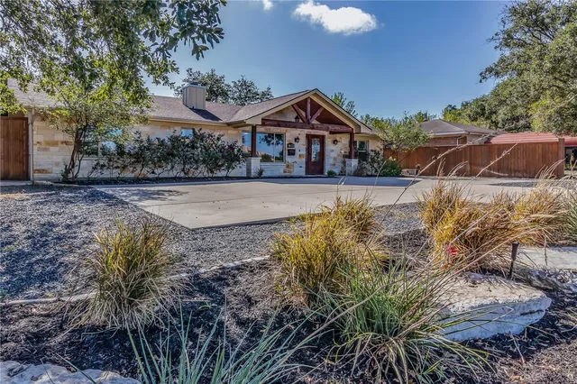 a front view of house with yard