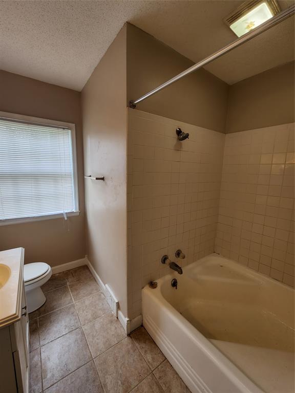 5212 North Hickory Road Muncie, IN 47303 - Photo 4 of 16 Gallery Image 4