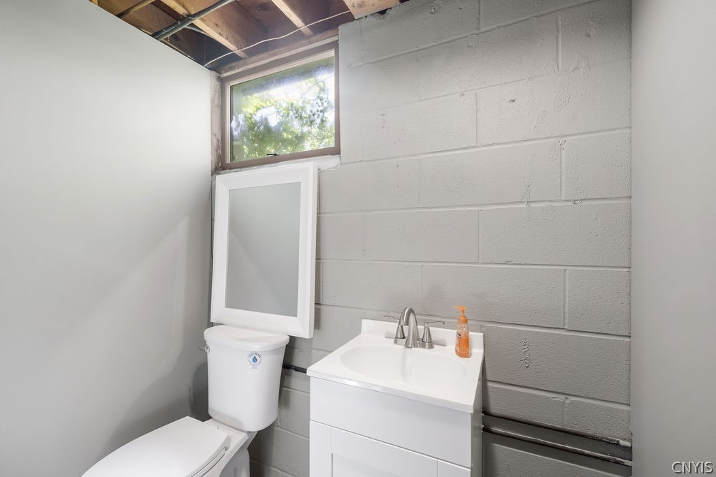 4156 Griffin Road Onondaga, NY 13215 - Photo 15 of 19 Lower level half bath