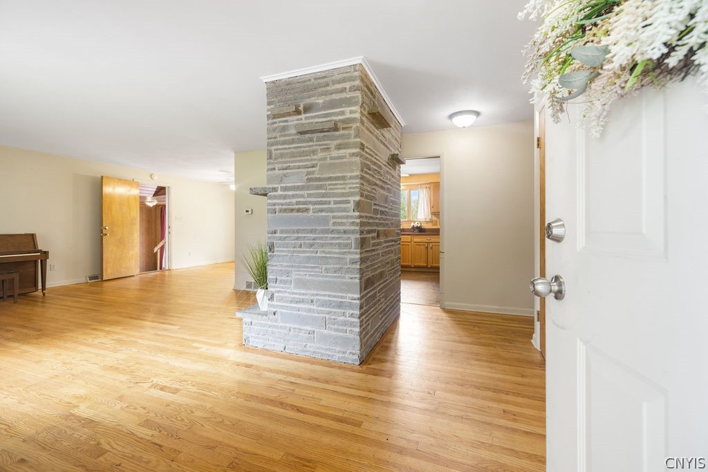 4156 Griffin Road Onondaga, NY 13215 - Photo 3 of 19 Spacious entry with coat closet