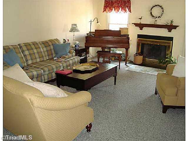 6302 Ridge Haven Road Greensboro, NC 27410 - Photo 4 of 10 Living Room.