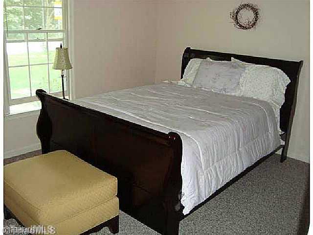6302 Ridge Haven Road Greensboro, NC 27410 - Photo 8 of 10 2nd Bedroom.