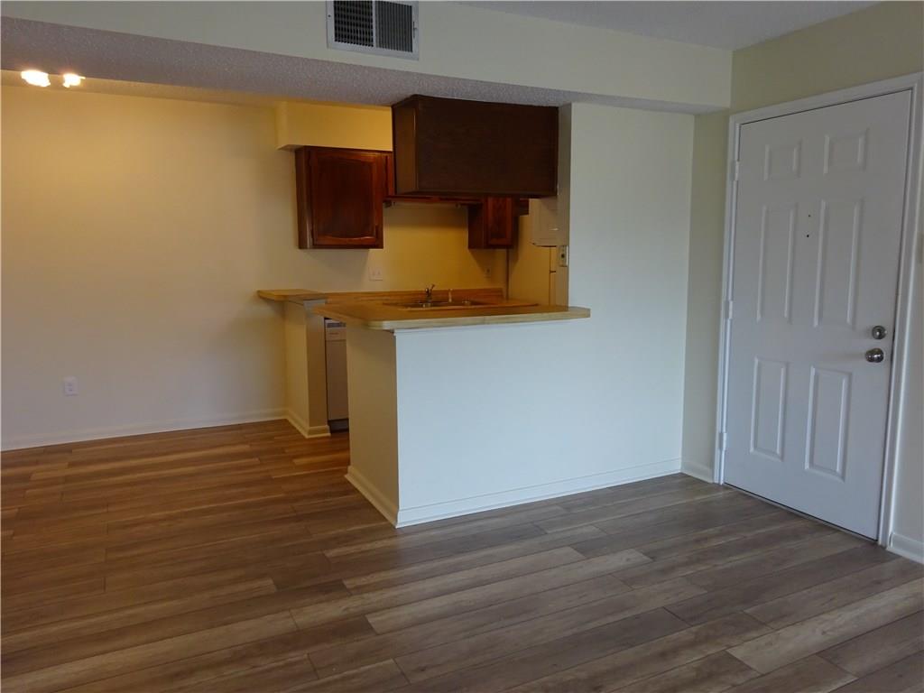 726 Village Road, Unit D Kenner, LA 70065 - Photo 8 of 16 Gallery Image 8