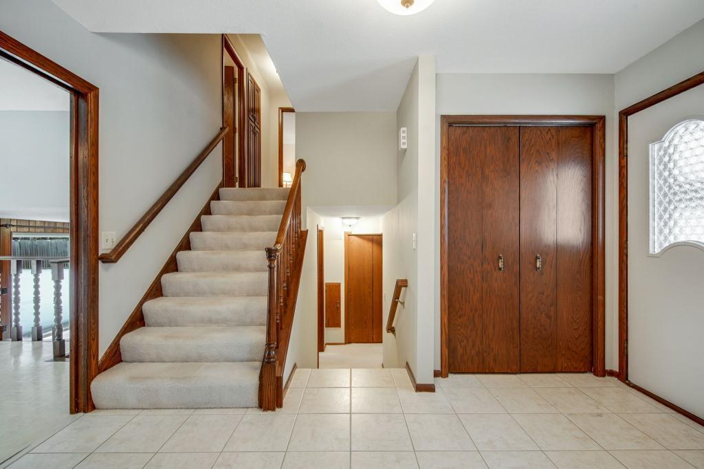 5924 Schaefer Road Edina, MN 55436 - Photo 5 of 22