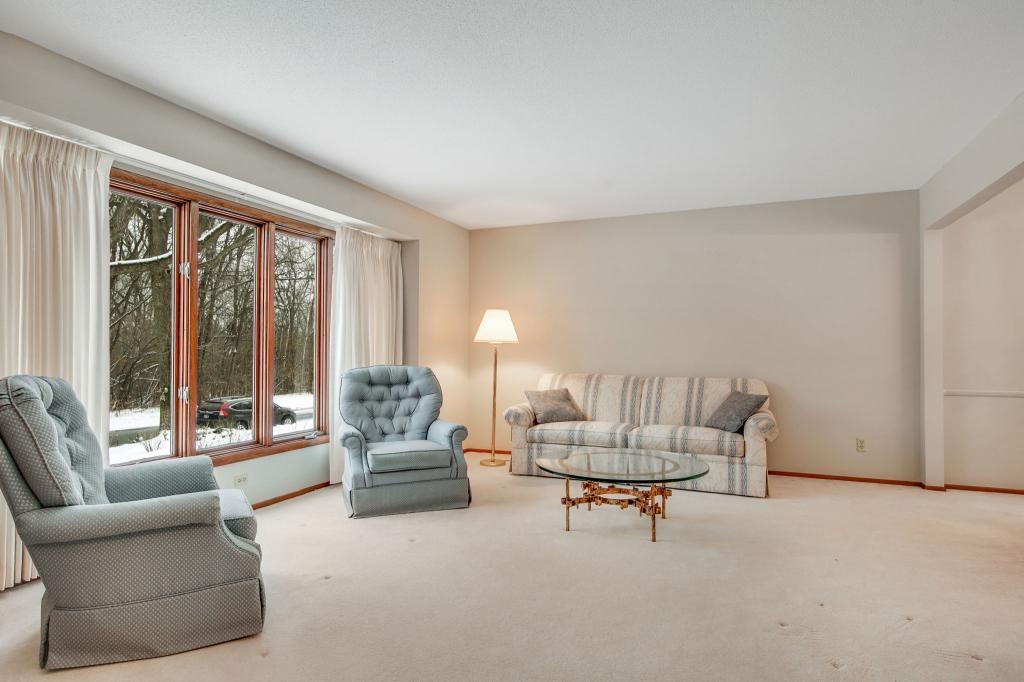 5924 Schaefer Road Edina, MN 55436 - Photo 6 of 22