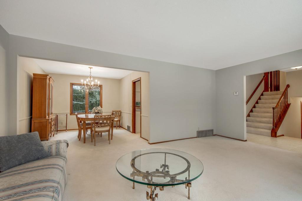 5924 Schaefer Road Edina, MN 55436 - Photo 7 of 22