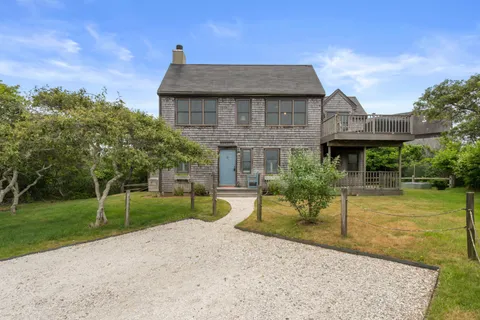 $2,099,000 | 4 Berkley Street, Nantucket, MA 02554
