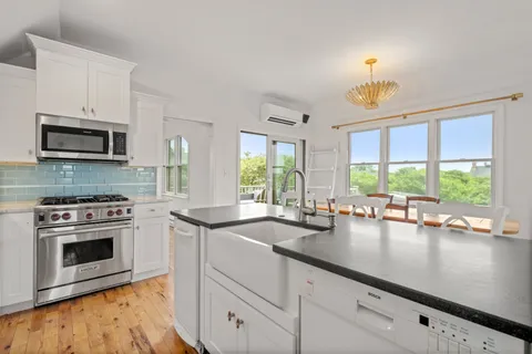 $2,099,000 | 4 Berkley Street, Nantucket, MA 02554
