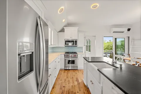$2,099,000 | 4 Berkley Street, Nantucket, MA 02554