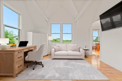 $2,099,000 | 4 Berkley Street, Nantucket, MA 02554