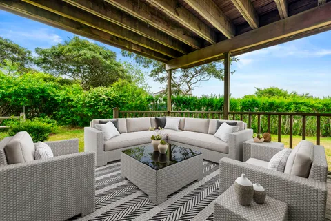 $2,099,000 | 4 Berkley Street, Nantucket, MA 02554