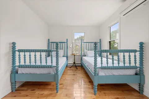 $2,099,000 | 4 Berkley Street, Nantucket, MA 02554