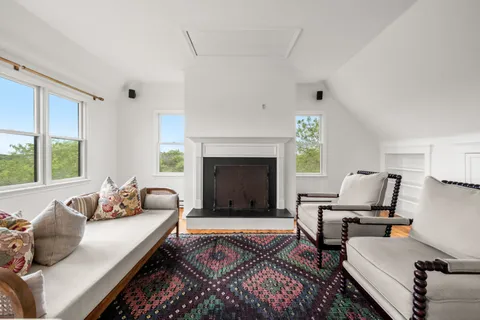 $2,099,000 | 4 Berkley Street, Nantucket, MA 02554