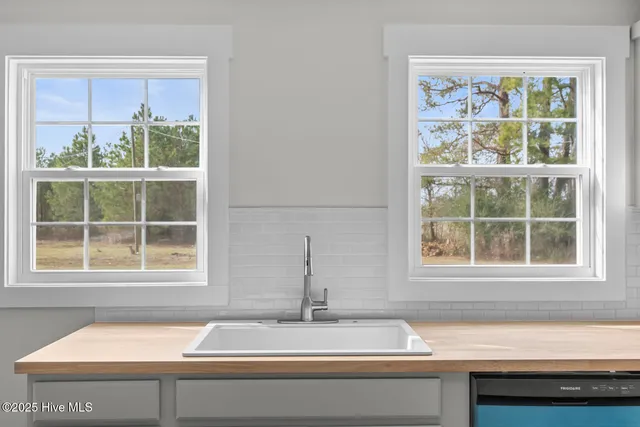 $415,000 | 2880 Catherine Lake Road, Richlands, NC 28574