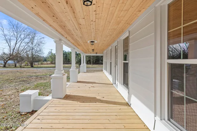 $415,000 | 2880 Catherine Lake Road, Richlands, NC 28574