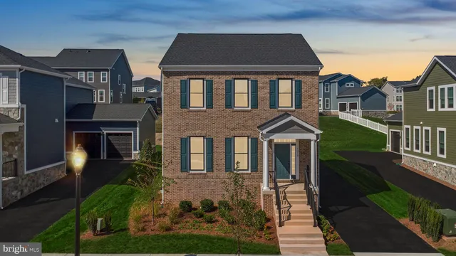 $719,686 | 1010 Captain Richards Court, Marshall, VA 20115