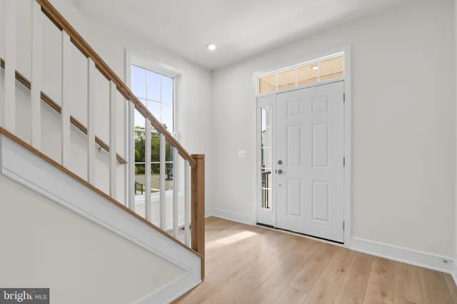 $719,686 | 1010 Captain Richards Court, Marshall, VA 20115