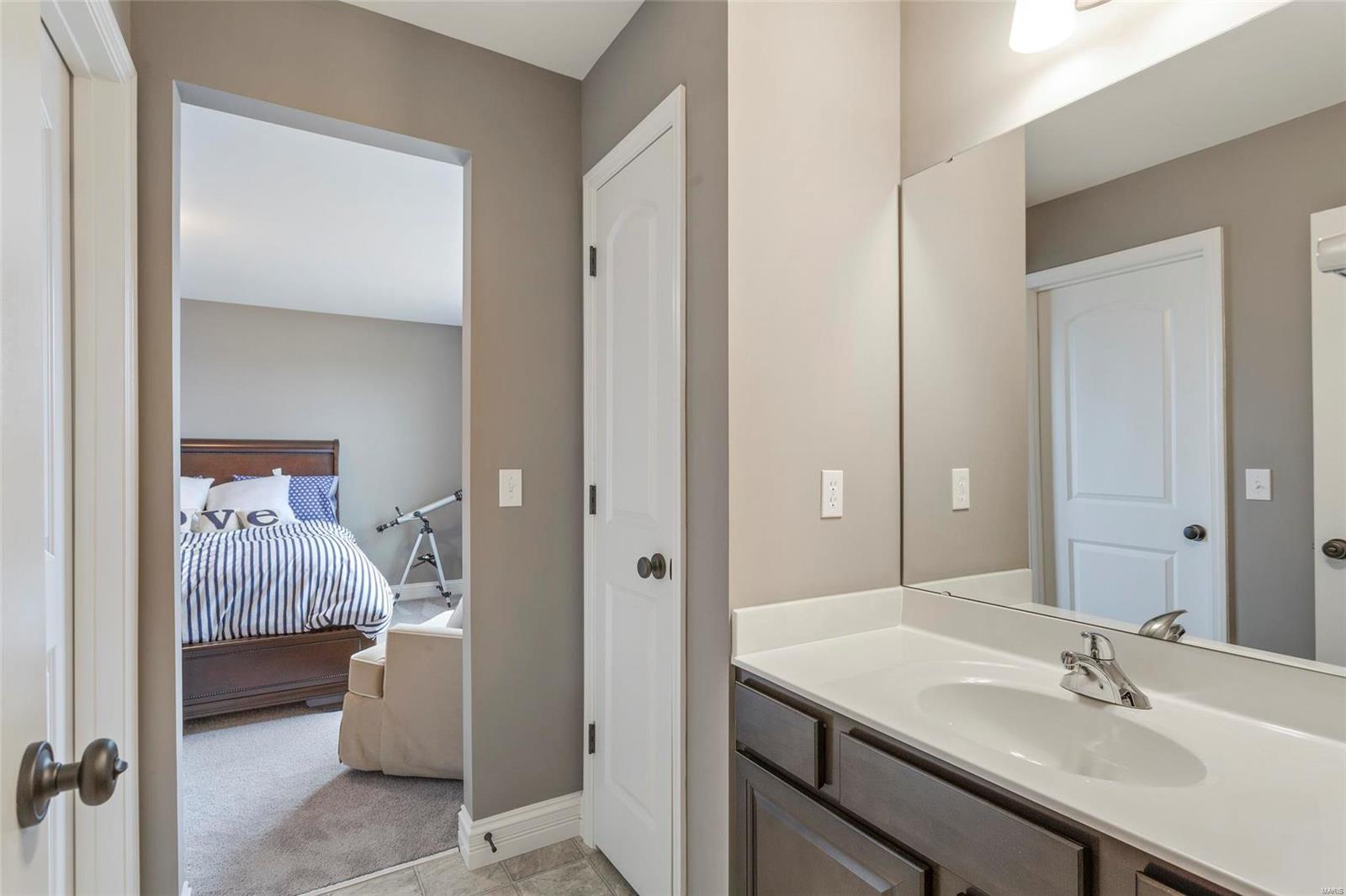 1597 Beckham Ridge Court St. Louis, MO 63146 - Photo 25 of 45