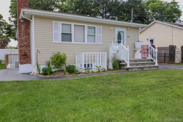 $585,000 | 23 Peters Boulevard, Central Islip, NY 11722