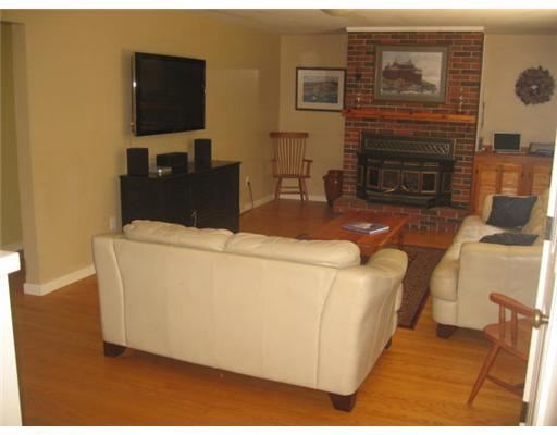 336 Allen Road Pownal, ME 04069 - Photo 4 of 17 Living Room.