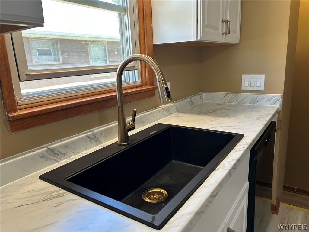 1835 Military Road Tonawanda, NY 14217 - Photo 10 of 28
