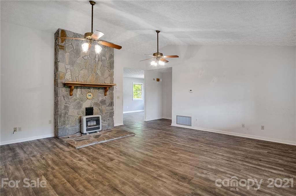 58 Kivi Road Franklin, NC 28734 - Photo 11 of 39 Gallery Image 11