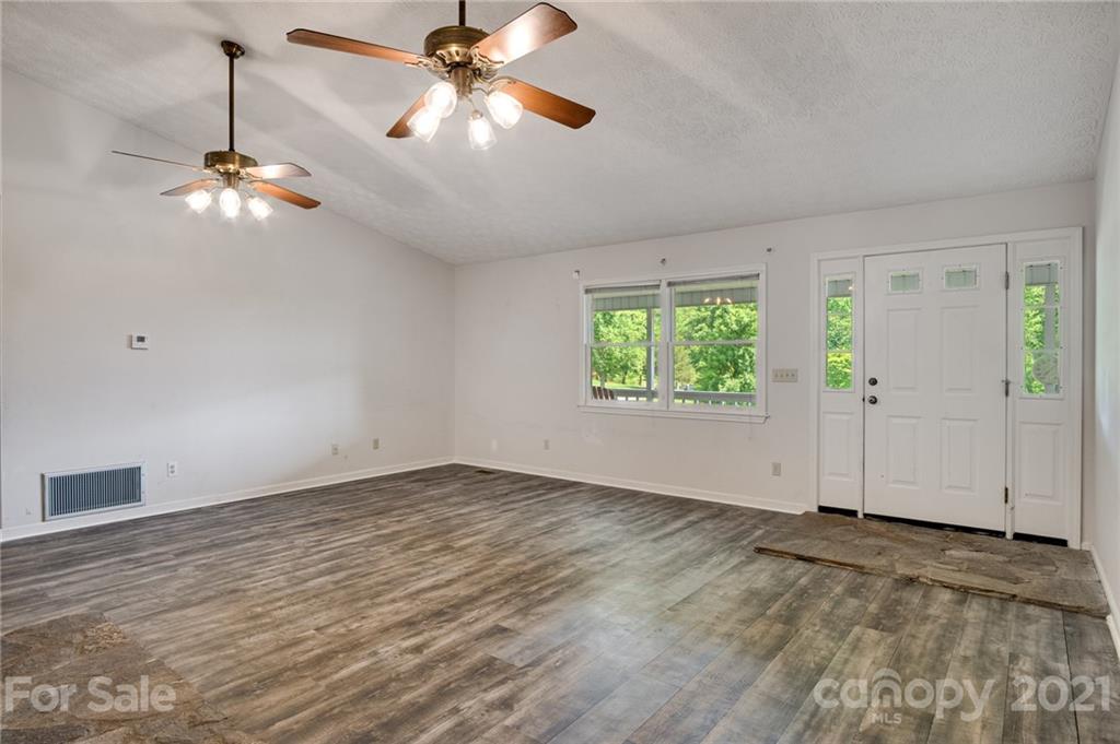 58 Kivi Road Franklin, NC 28734 - Photo 12 of 39 Gallery Image 12