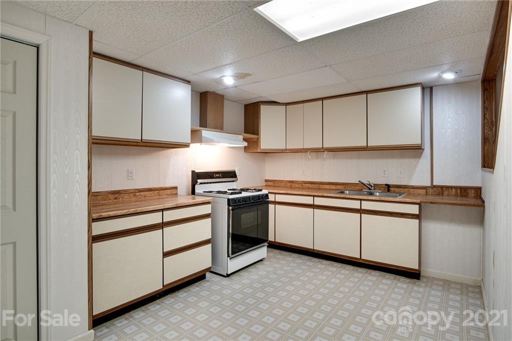 58 Kivi Road Franklin, NC 28734 - Photo 19 of 39 Gallery Image 19
