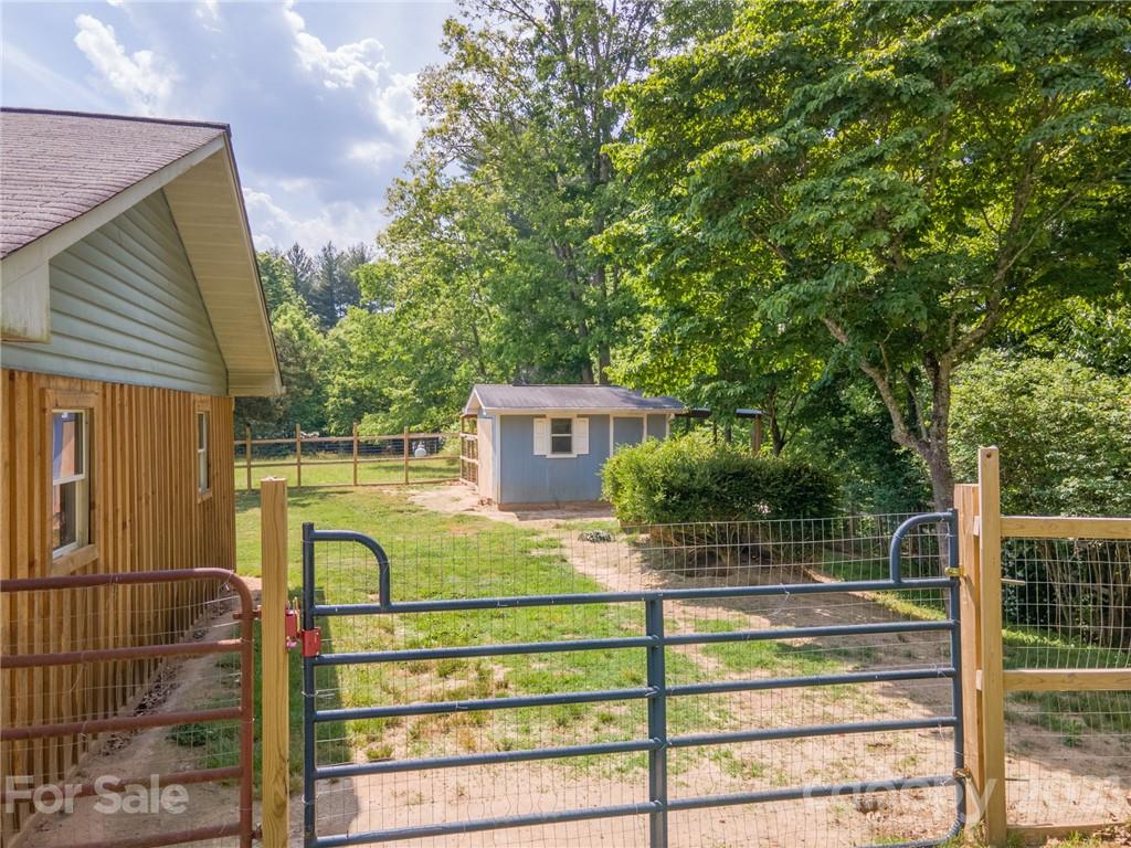 58 Kivi Road Franklin, NC 28734 - Photo 30 of 39 Gallery Image 30
