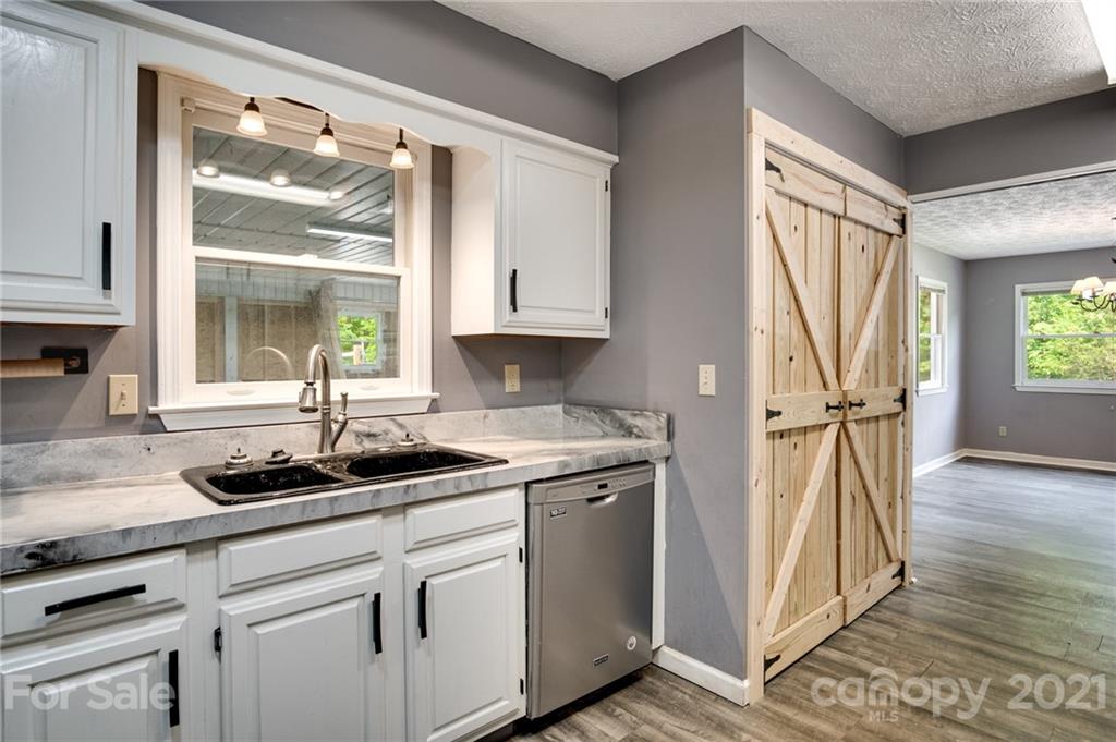 58 Kivi Road Franklin, NC 28734 - Photo 5 of 39 Gallery Image 5