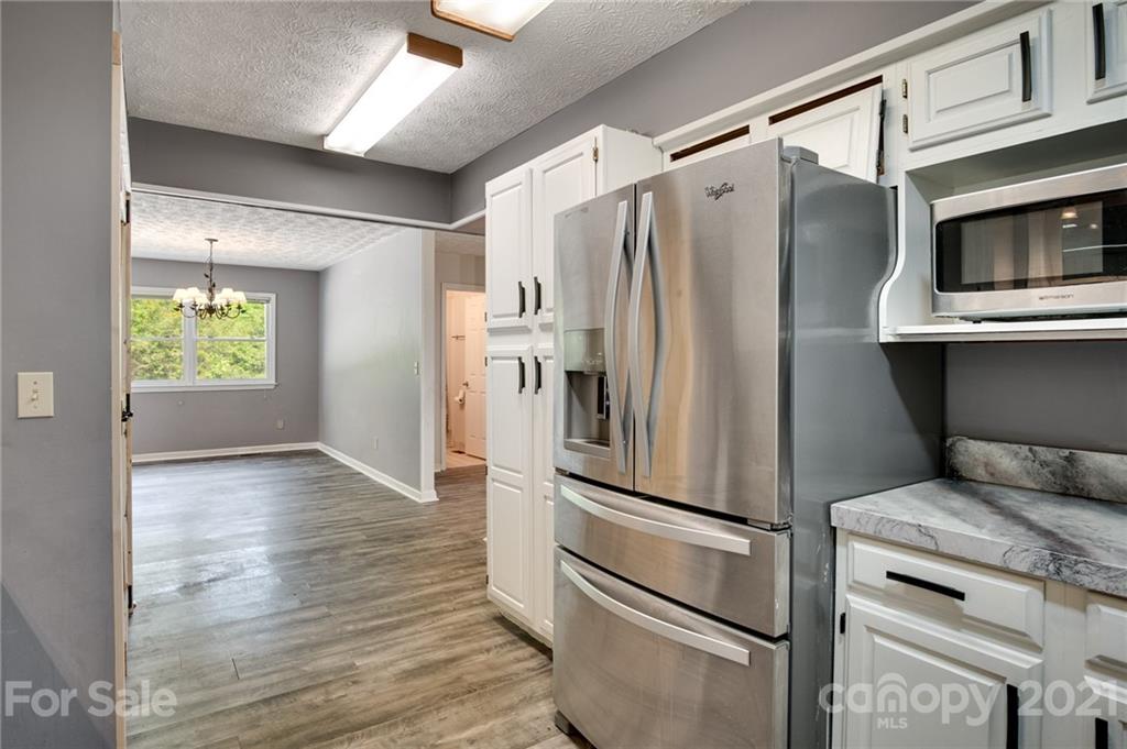 58 Kivi Road Franklin, NC 28734 - Photo 6 of 39 Gallery Image 6