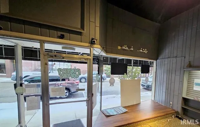 $194,900 | 423 Main Street, Vincennes, IN 47591