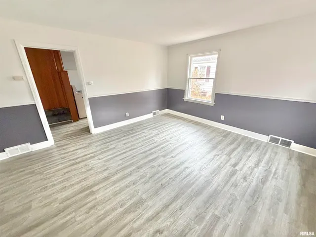 $119,900 | 1460 Beecher Avenue, Galesburg, IL 61401