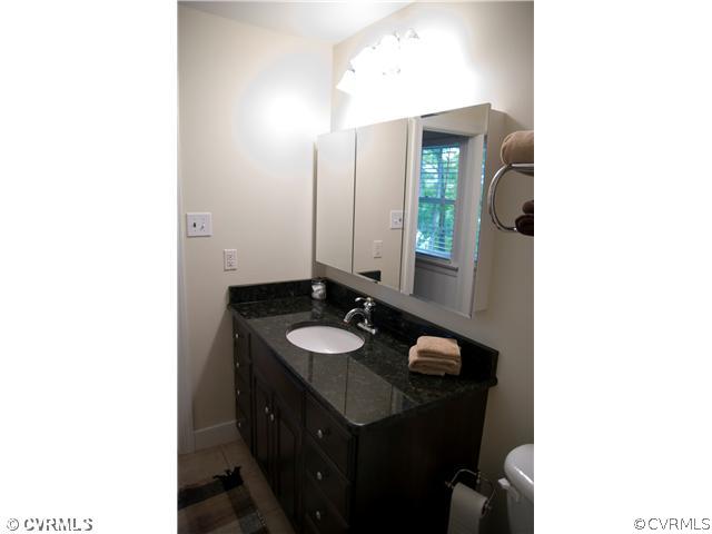 817 Ryder Road Richmond, VA 23235 - Photo 8 of 12 Master Bath/Spa