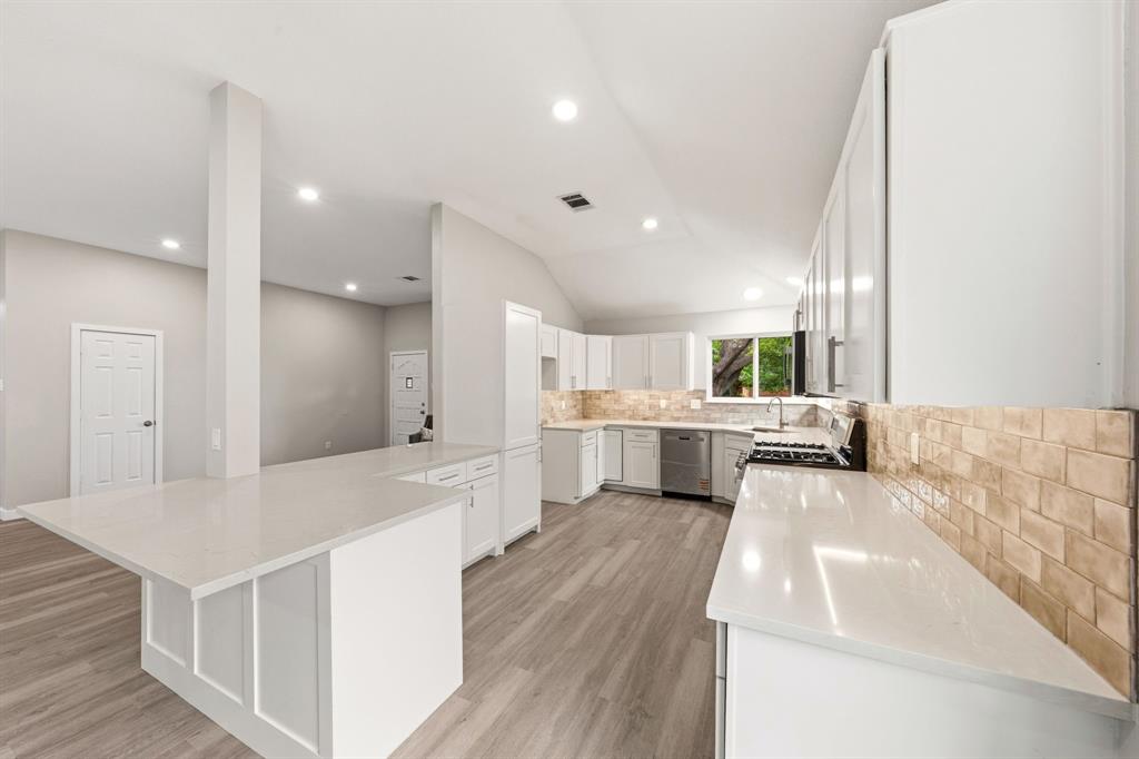 813 Creek Valley Road Mesquite, TX 75181 - Photo 11 of 29