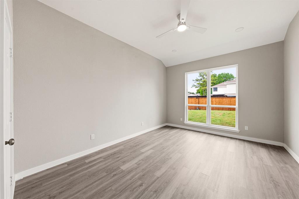 813 Creek Valley Road Mesquite, TX 75181 - Photo 16 of 29