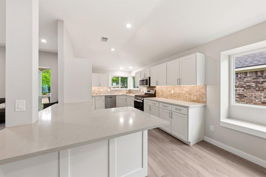 813 Creek Valley Road Mesquite, TX 75181 - Photo 8 of 29